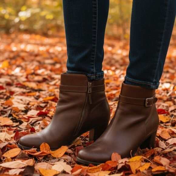 Ralph Lauren brown ankle boots - Picture 1 of 10